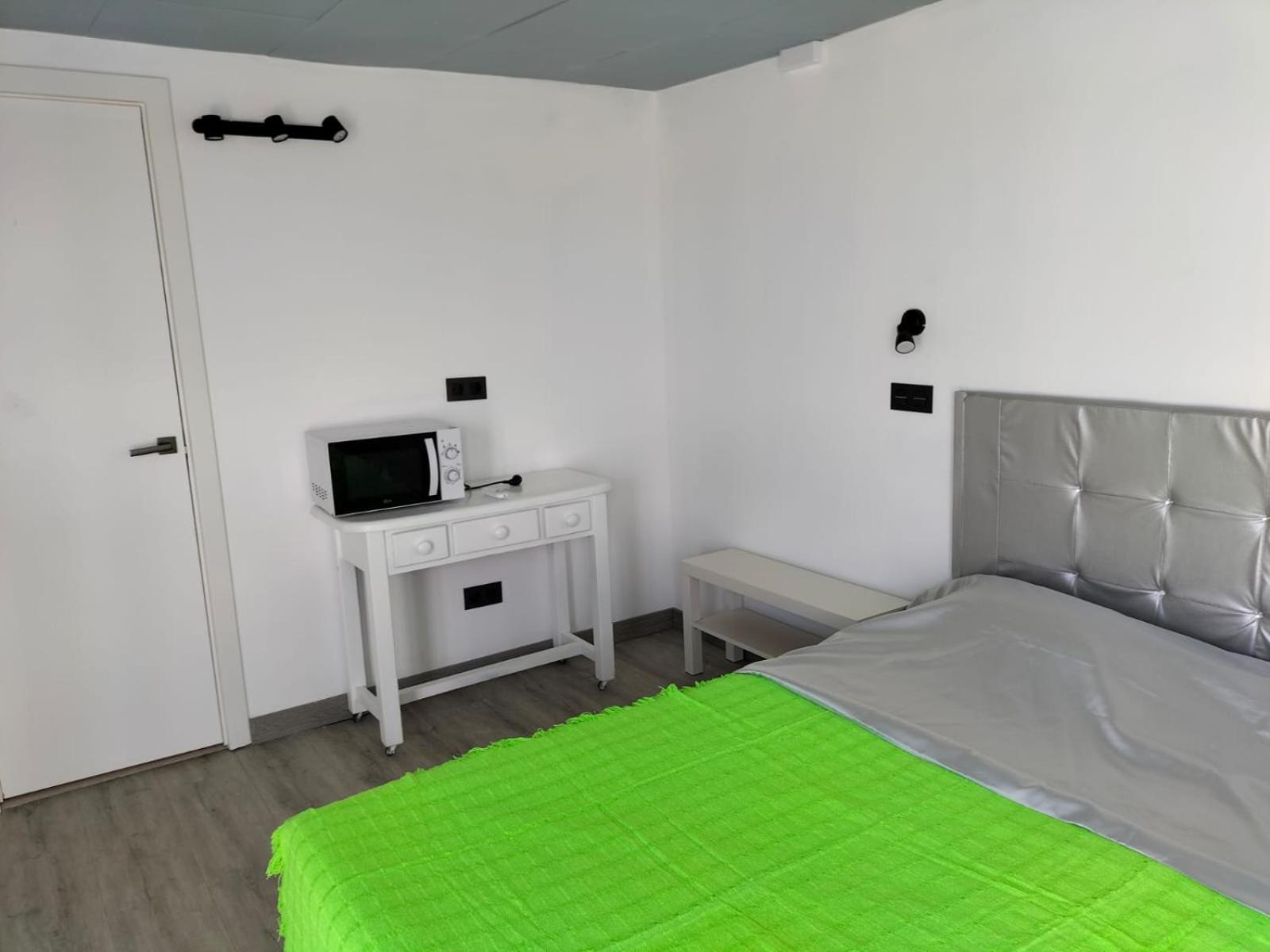 Vv Las Buganvillas Maspalomas - Cocina Y Habitaciones Con Banos Privados Buitenkant foto