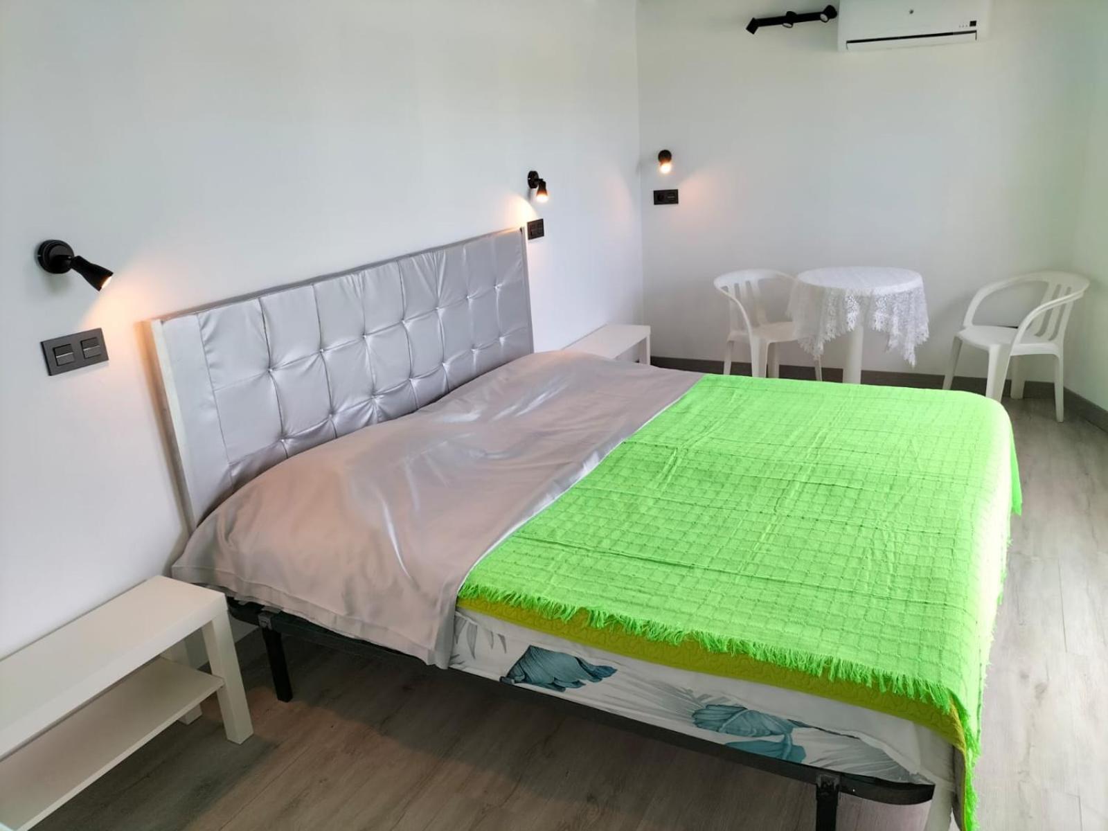 Vv Las Buganvillas Maspalomas - Cocina Y Habitaciones Con Banos Privados Buitenkant foto