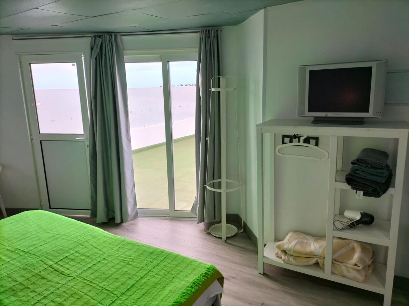 Vv Las Buganvillas Maspalomas - Cocina Y Habitaciones Con Banos Privados Buitenkant foto
