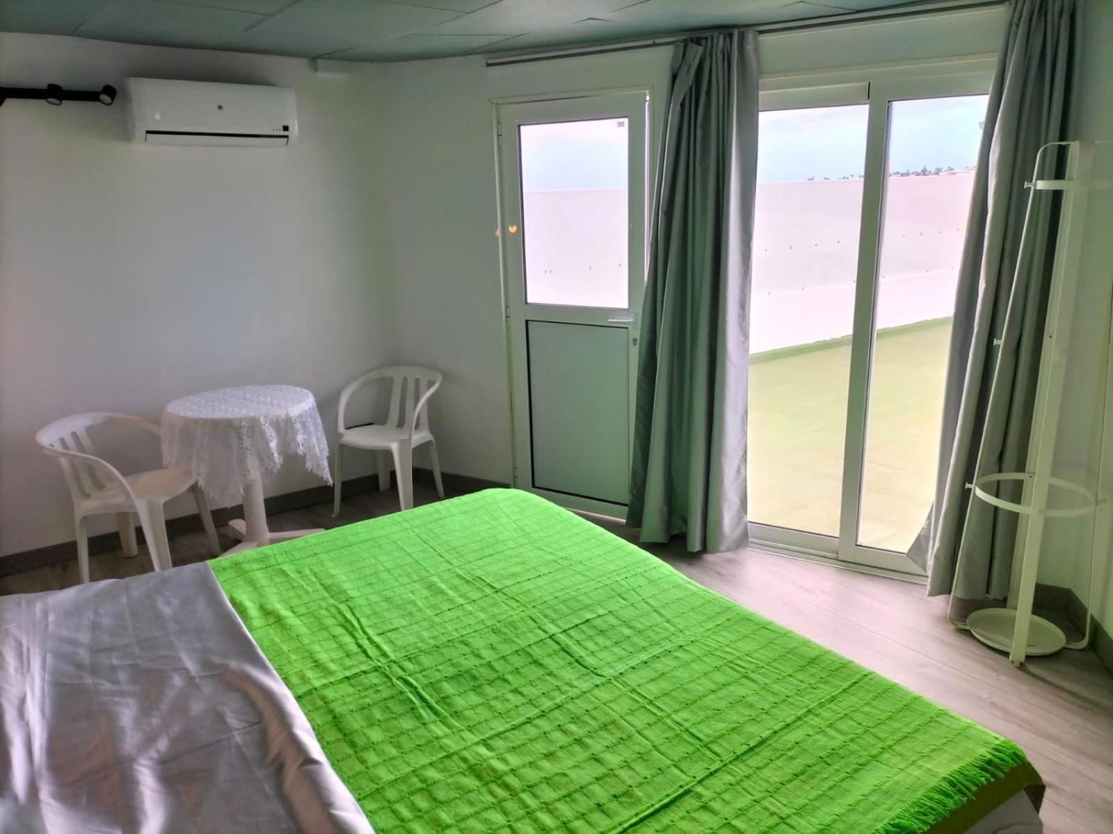 Vv Las Buganvillas Maspalomas - Cocina Y Habitaciones Con Banos Privados Buitenkant foto