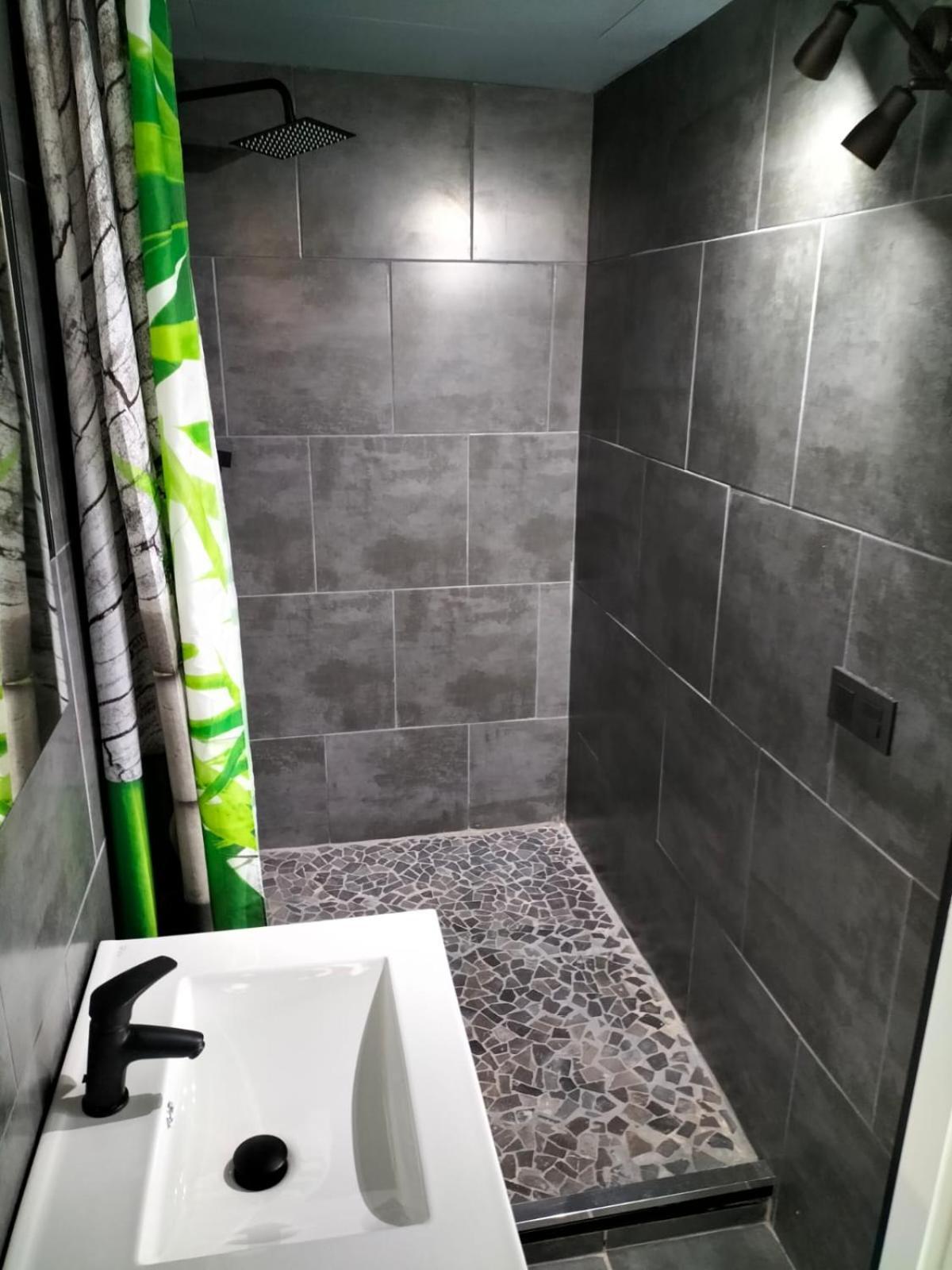 Vv Las Buganvillas Maspalomas - Cocina Y Habitaciones Con Banos Privados Buitenkant foto