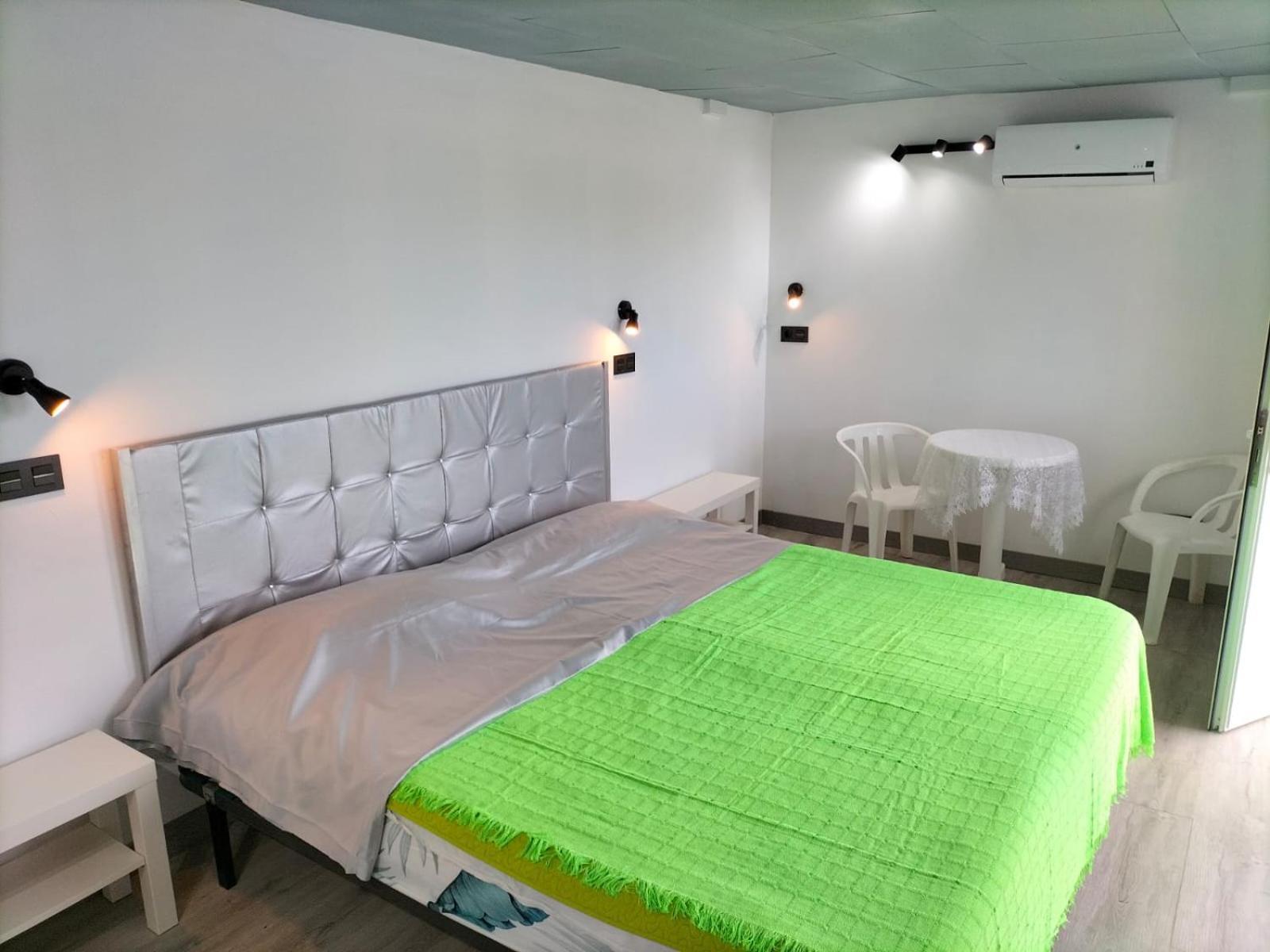 Vv Las Buganvillas Maspalomas - Cocina Y Habitaciones Con Banos Privados Buitenkant foto